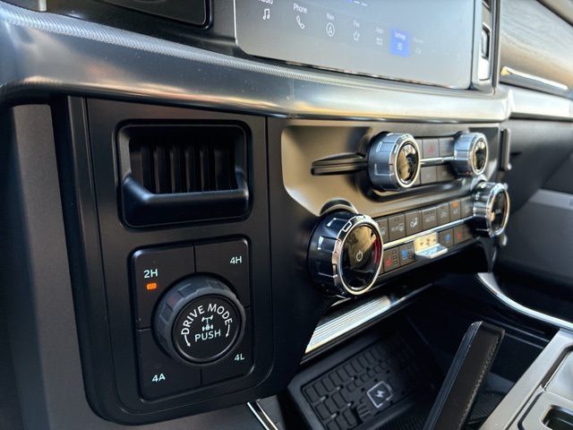 2025 Ford F-150 Lariat - 23018323 - 28