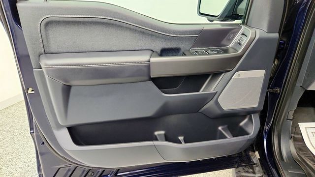 2025 Ford F-150 LARIAT 4WD SuperCrew 5.5' Box w/ 501A, PowerBoost & Blk Appr Pkg - 23026814 - 9