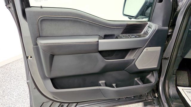 2025 Ford F-150 LARIAT 4WD SuperCrew 5.5' Box w/ 5.0L V8 Engine - 23017627 - 9