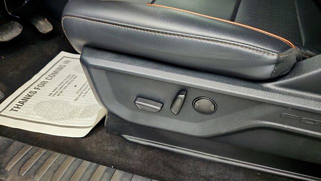 2025 Ford F-150 LARIAT 4WD SuperCrew 5.5' Box w/ 5.0L V8 Engine - 23017627 - 10