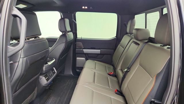 2025 Ford F-150 LARIAT 4WD SuperCrew 5.5' Box w/ Group 501A & Tow/Haul Package - 23017527 - 19