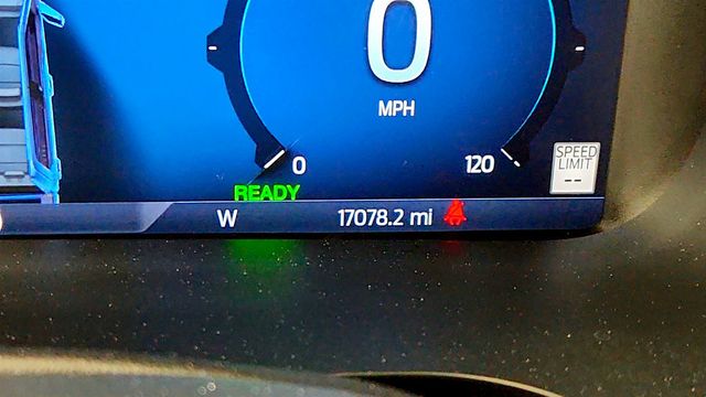 2025 Ford F-150 LARIAT 4WD SuperCrew 5.5' Box with Equipment 501A and PowerBoost - 22960724 - 13