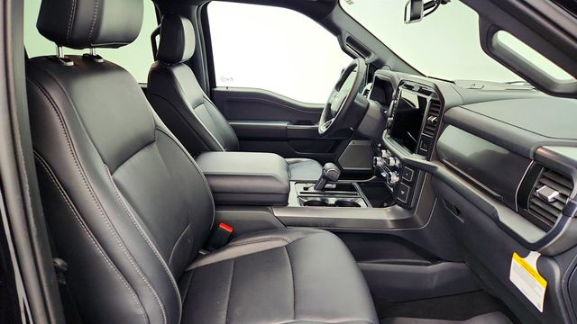 2025 Ford F-150 LARIAT 4WD SuperCrew 5.5' Box with Equipment 501A and PowerBoost - 22960724 - 21