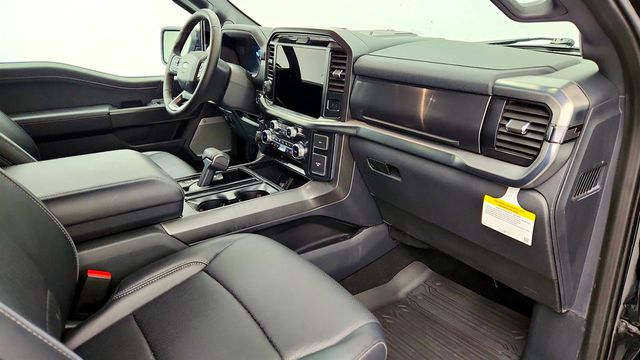 2025 Ford F-150 LARIAT 4WD SuperCrew 5.5' Box with Equipment 501A and PowerBoost - 22960724 - 22