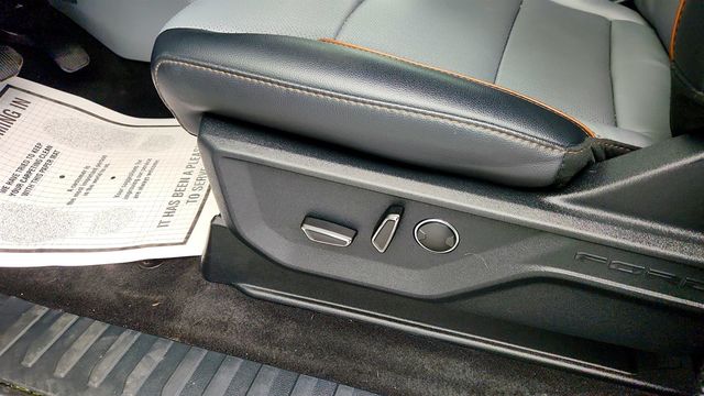 2025 Ford F-150 LARIAT 4WD SuperCrew 6.5' Box w/ Equip 502A, Hard Tonneau Cover - 23005730 - 10