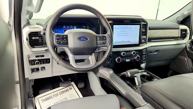 2025 Ford F-150 LARIAT 4WD SuperCrew 6.5' Box w/ Equip 502A, Hard Tonneau Cover - 23005730 - 11