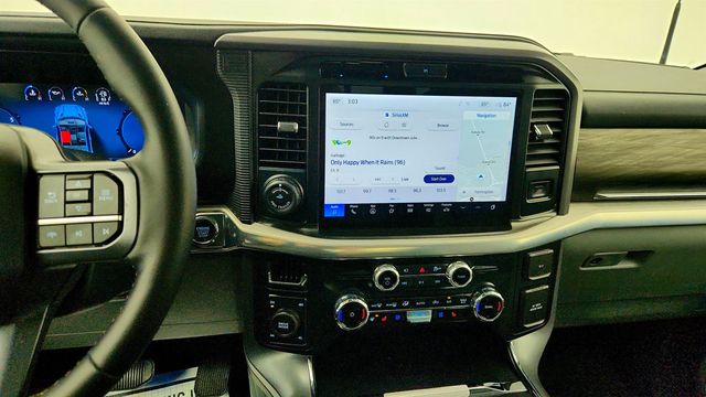 2025 Ford F-150 LARIAT 4WD SuperCrew 6.5' Box w/ Equip 502A, Hard Tonneau Cover - 23005730 - 16