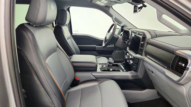 2025 Ford F-150 LARIAT 4WD SuperCrew 6.5' Box w/ Equip 502A, Hard Tonneau Cover - 23005730 - 23