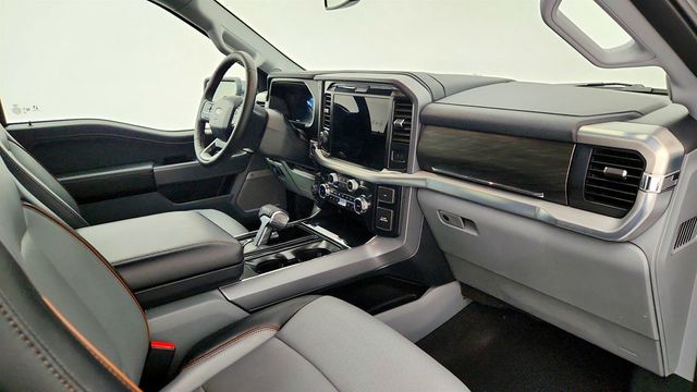 2025 Ford F-150 LARIAT 4WD SuperCrew 6.5' Box w/ Equip 502A, Hard Tonneau Cover - 23005730 - 24