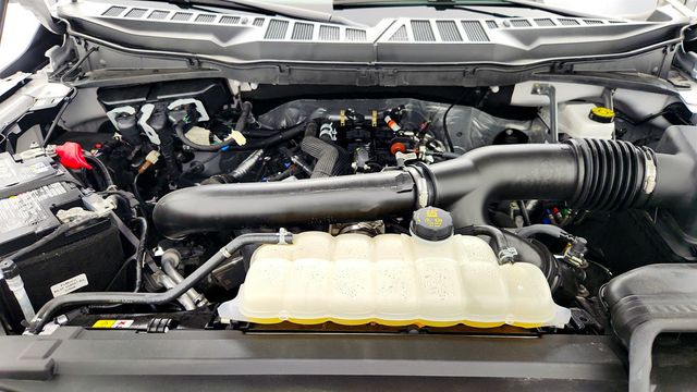 2025 Ford F-150 LARIAT 4WD SuperCrew 6.5' Box w/ Equip 502A, Hard Tonneau Cover - 23005730 - 26