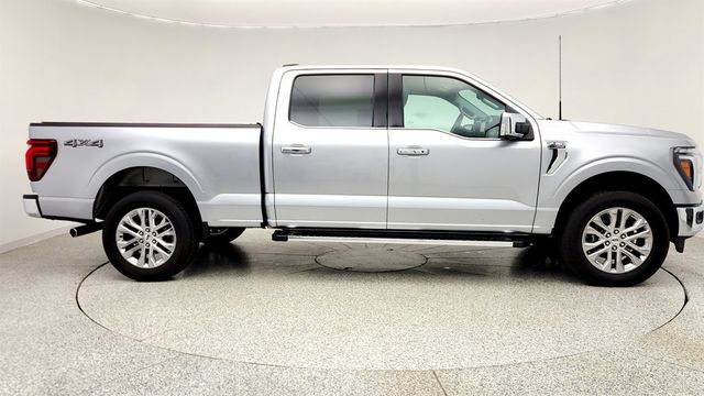 2025 Ford F-150 LARIAT 4WD SuperCrew 6.5' Box w/ Equip 502A, Hard Tonneau Cover - 23005730 - 3