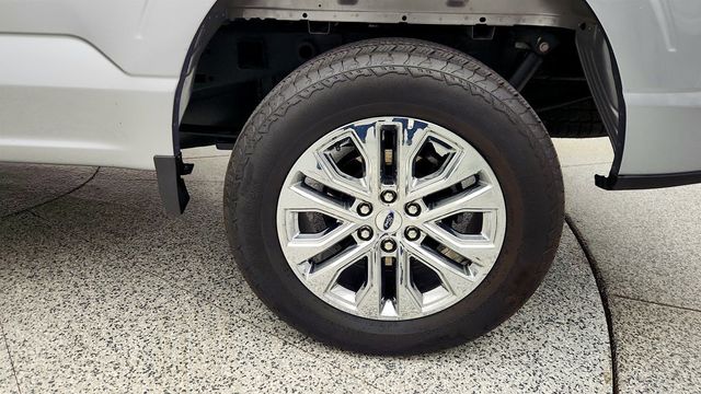 2025 Ford F-150 LARIAT 4WD SuperCrew 6.5' Box w/ Equip 502A, Hard Tonneau Cover - 23005730 - 8