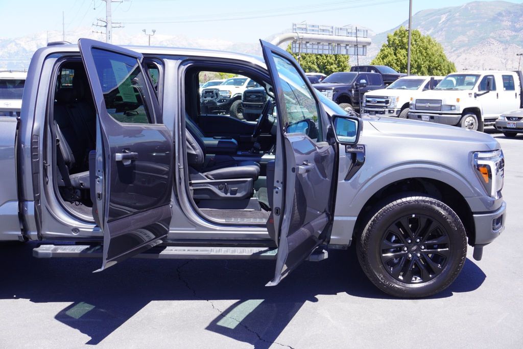 2025 Ford F-150 LARIAT SPORT - 23039703 - 22