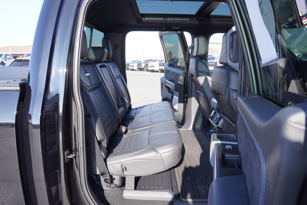 2025 Ford F-150 PLATINUM - 22950498 - 29