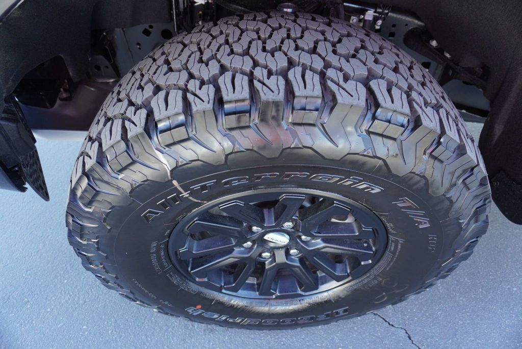 2025 Ford F-150 Raptor photo 15