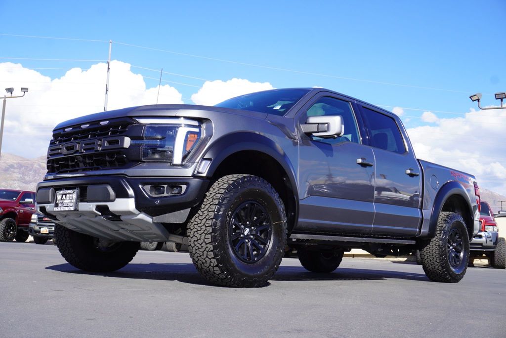 2025 Ford F-150 Raptor photo 5
