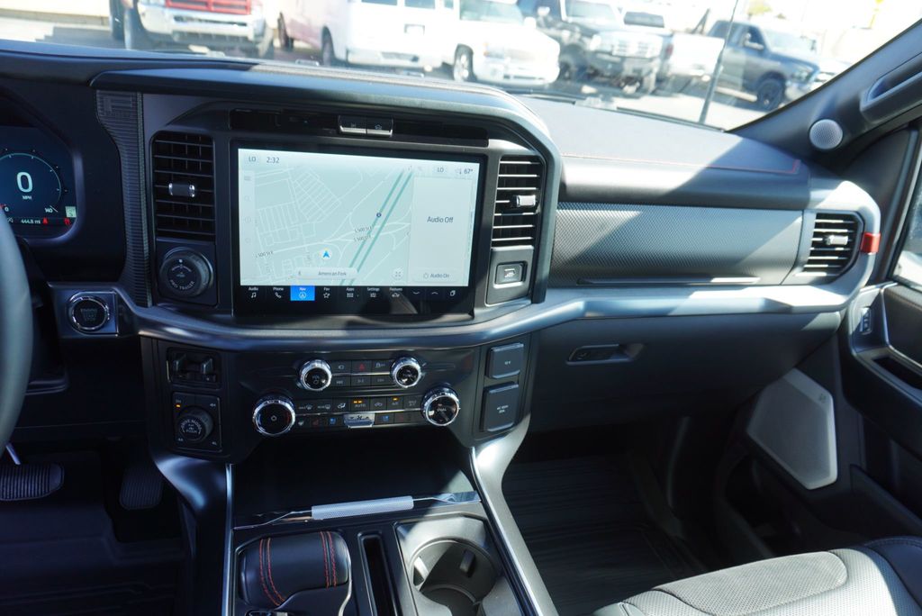 2025 Ford F-150 RAPTOR - 22928056 - 32