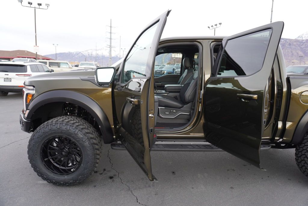 2025 Ford F-150 RAPTOR - 22963662 - 19