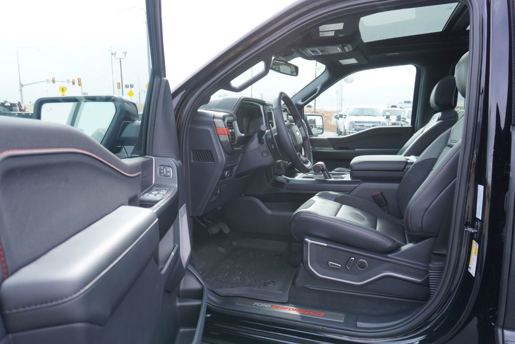 2025 Ford F-150 RAPTOR - 22983403 - 21