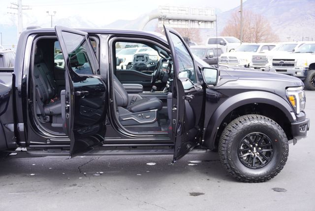 2025 Ford F-150 RAPTOR - 22983403 - 26