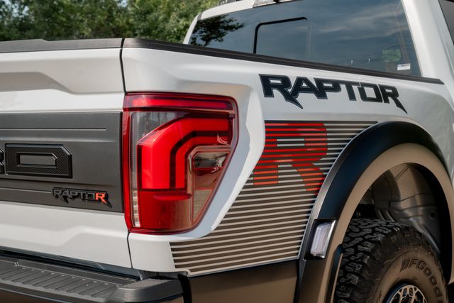 2025 Ford F-150 Raptor 4WD SuperCrew 5.5' Box - 23052750 - 32