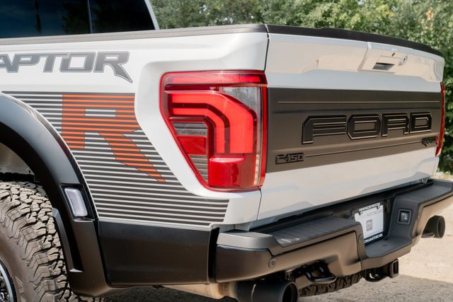 2025 Ford F-150 Raptor 4WD SuperCrew 5.5' Box - 23052750 - 38