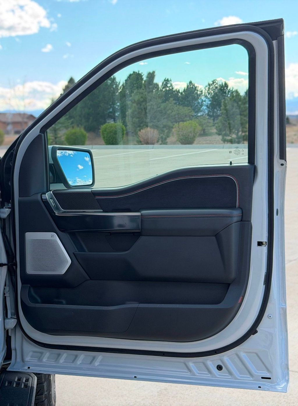 2025 Ford F-150 Raptor 4WD SuperCrew 5.5' Box - 23008356 - 25