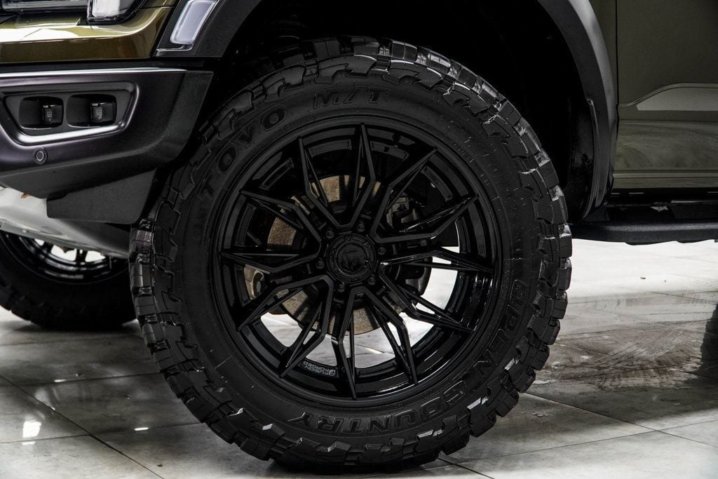 2025 Ford F-150 Raptor photo 3