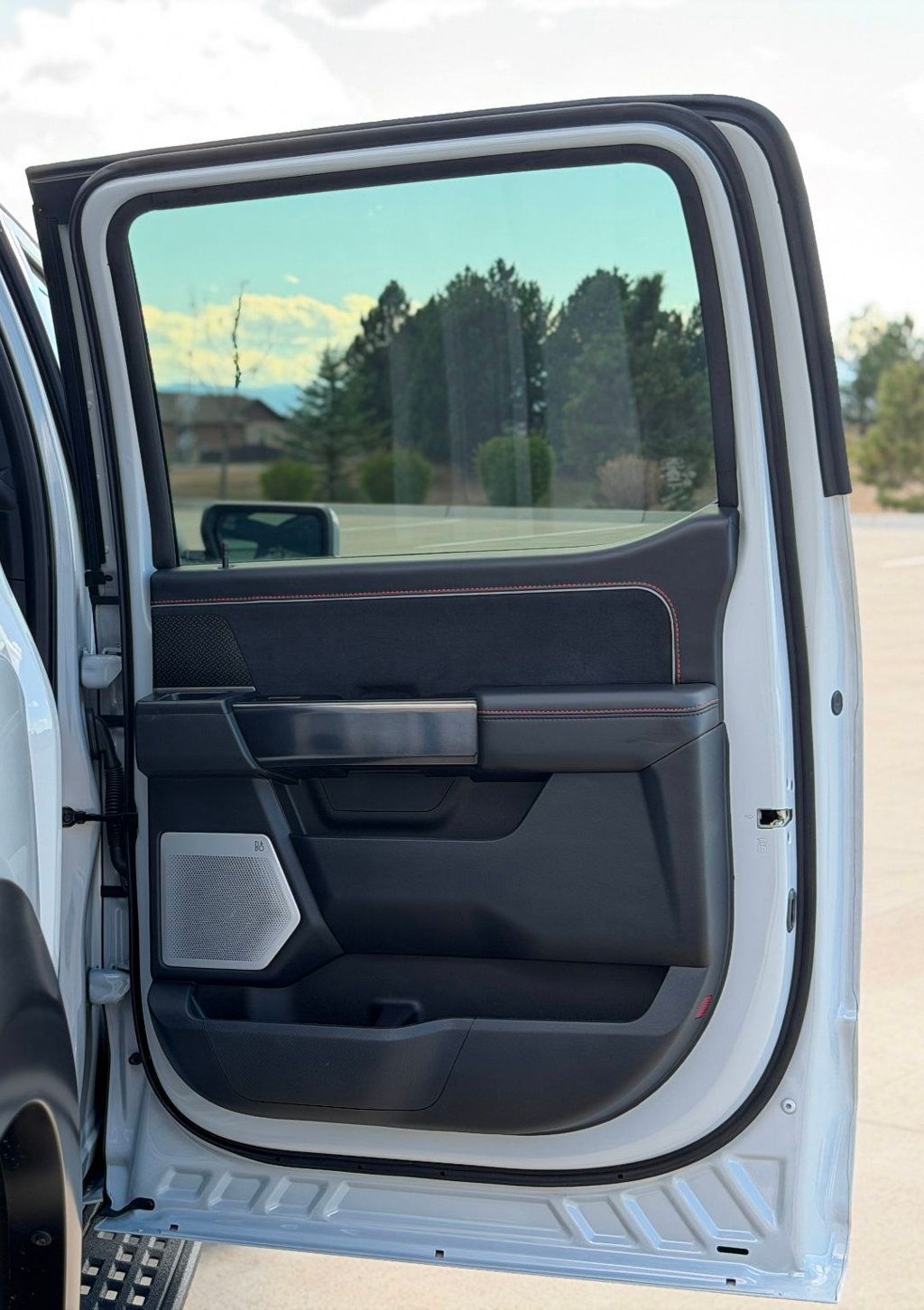 2025 Ford F-150 Raptor 4WD SuperCrew "R" - 23008356 - 32