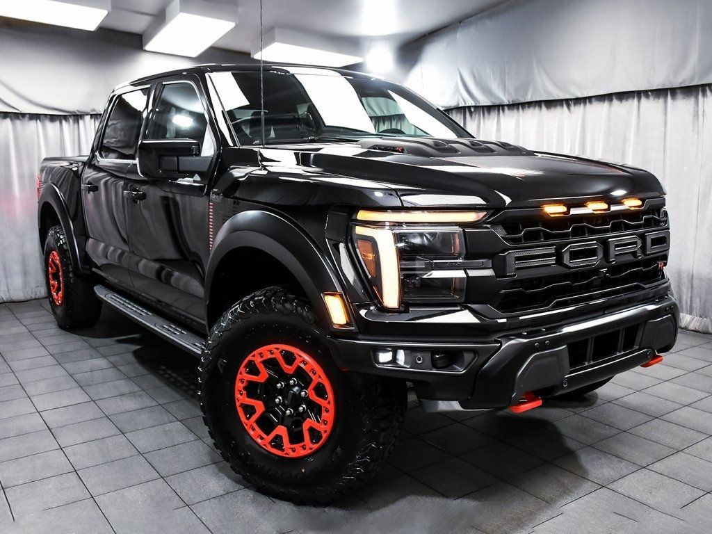 2025 Ford F-150 Raptor photo 3