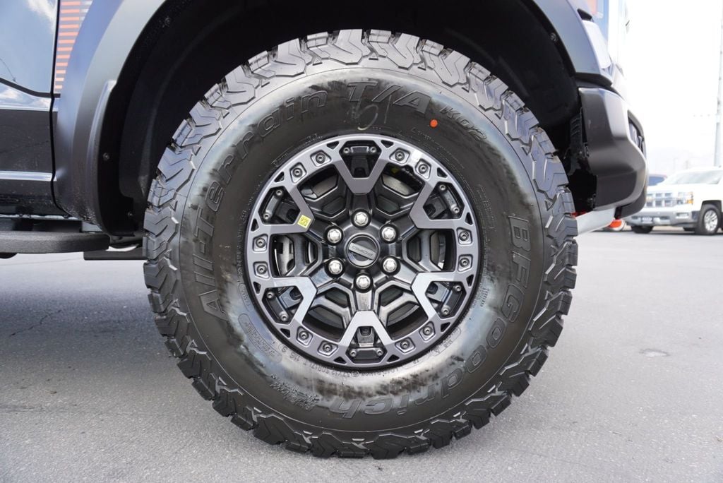 2025 Ford F-150 RAPTOR R - 22936180 - 16