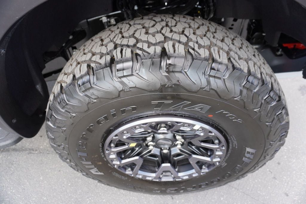 2025 Ford F-150 RAPTOR R - 22936180 - 17