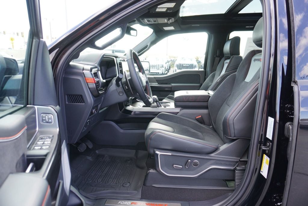 2025 Ford F-150 RAPTOR R - 22936180 - 21