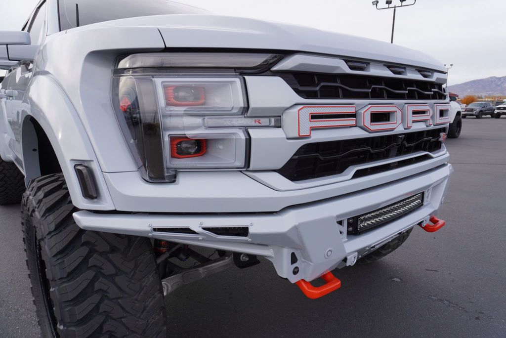 2025 Ford F-150 SEMA RAPTOR R  - 22945939 - 21