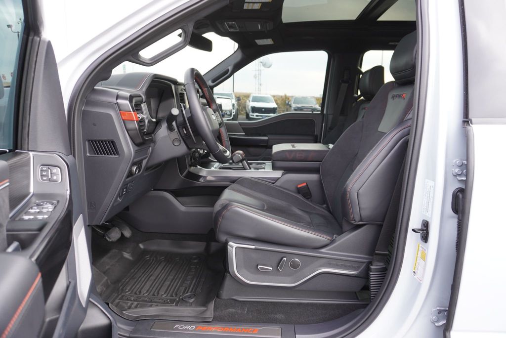 2025 Ford F-150 SEMA RAPTOR R  - 22945939 - 23