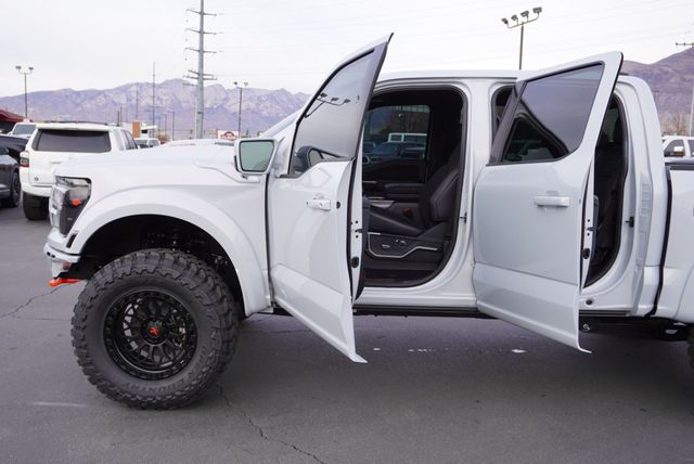 2025 Ford F-150 SEMA RAPTOR R  - 22945939 - 25