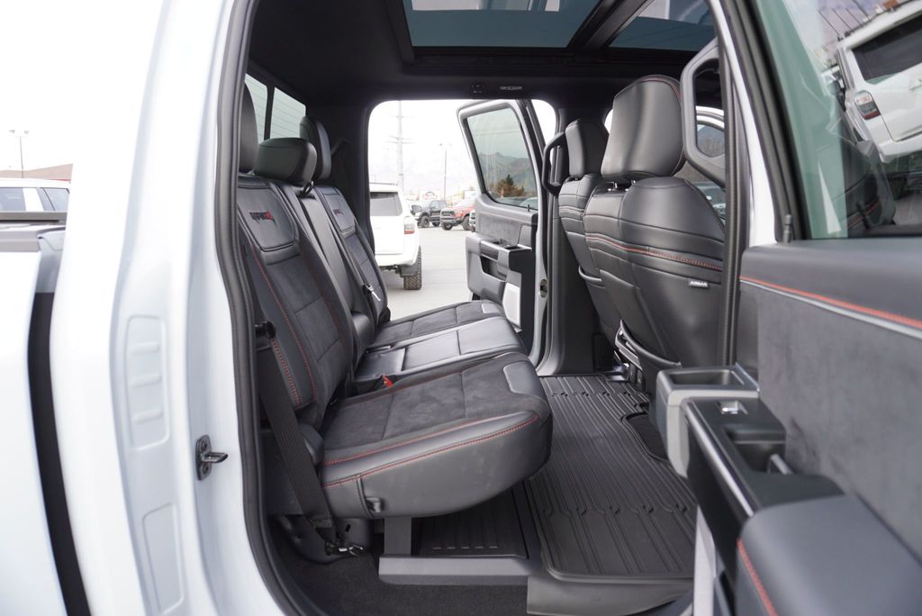 2025 Ford F-150 SEMA RAPTOR R  - 22945939 - 27