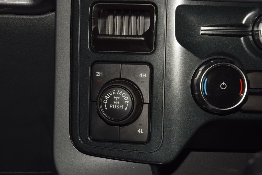 2025 Ford F-150 XLT - 23050582 - 34