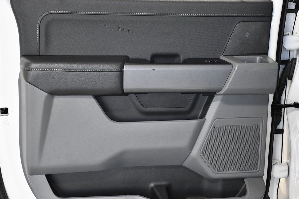 2025 Ford F-150 XLT 2WD SuperCrew 5.5' Box - 23081812 - 10