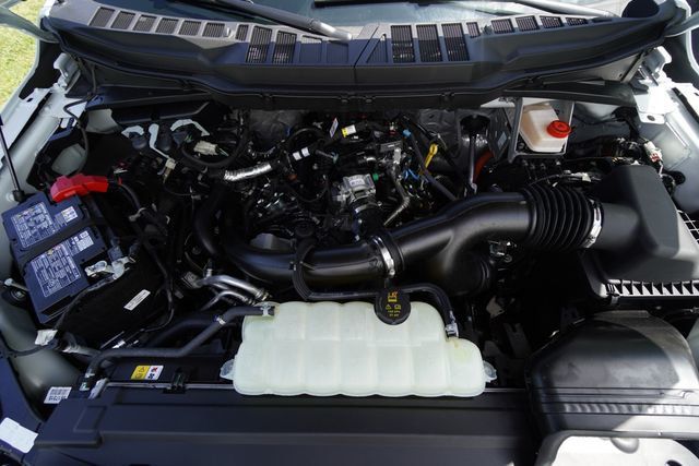 2025 Ford F-150 XLT 2WD SuperCrew 5.5' Box - 22942948 - 9