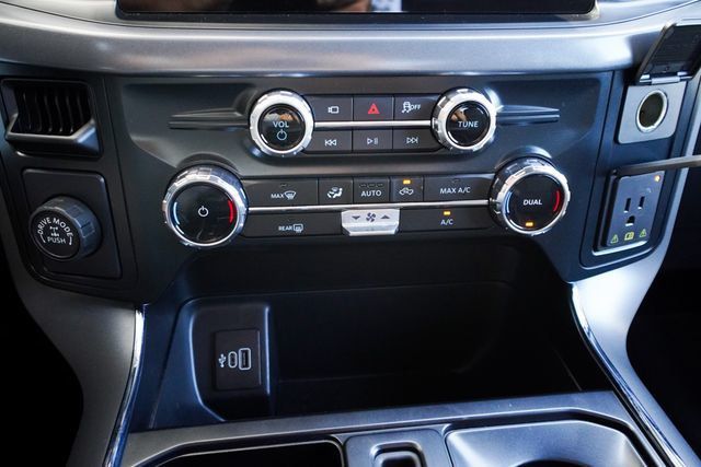 2025 Ford F-150 XLT 2WD SuperCrew 5.5' Box - 22942948 - 19