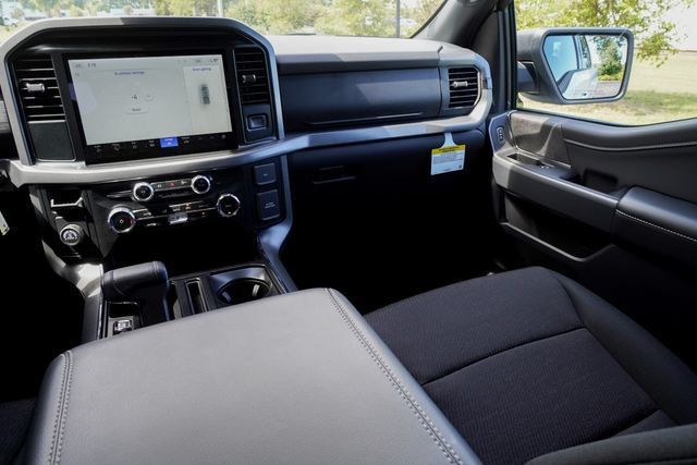 2025 Ford F-150 XLT 2WD SuperCrew 5.5' Box - 22942948 - 24