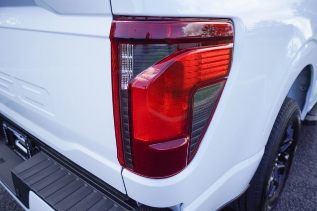 2025 Ford F-150 XLT 2WD SuperCrew 5.5' Box - 22942948 - 32