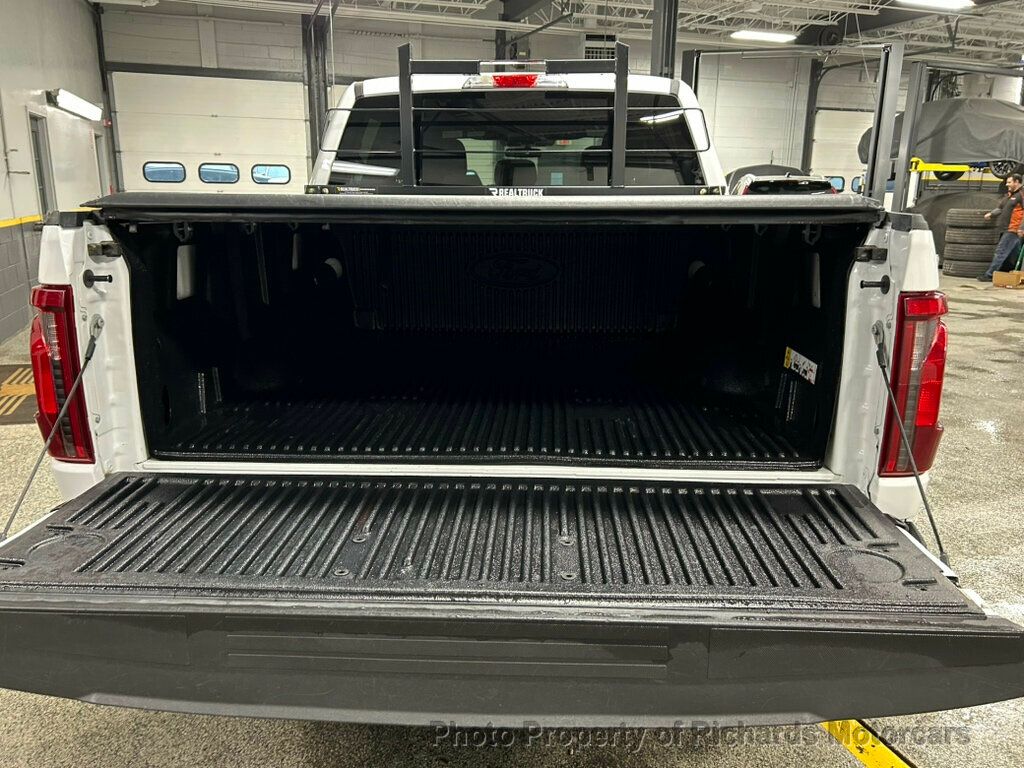 2025 Ford F-150 XLT 4WD SuperCrew 5.5' Box - 22996853 - 11