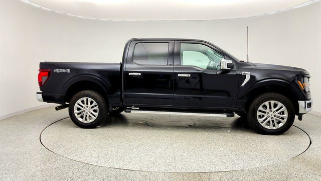 2025 Ford F-150 XLT 4WD SuperCrew 5.5' Box w/ 302A, 20'' Wheels & Hard Tonneau - 23026904 - 3