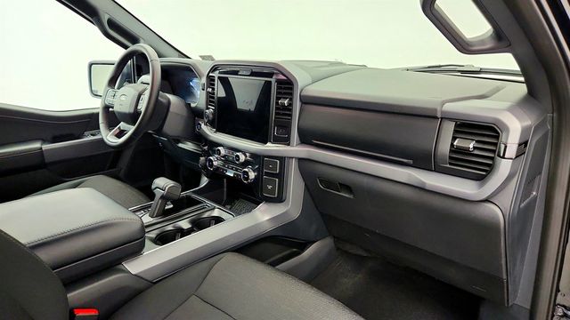 2025 Ford F-150 XLT 4WD SuperCrew 5.5' Box w/ 302A, PowerBoost, Black Appearance - 23028792 - 23