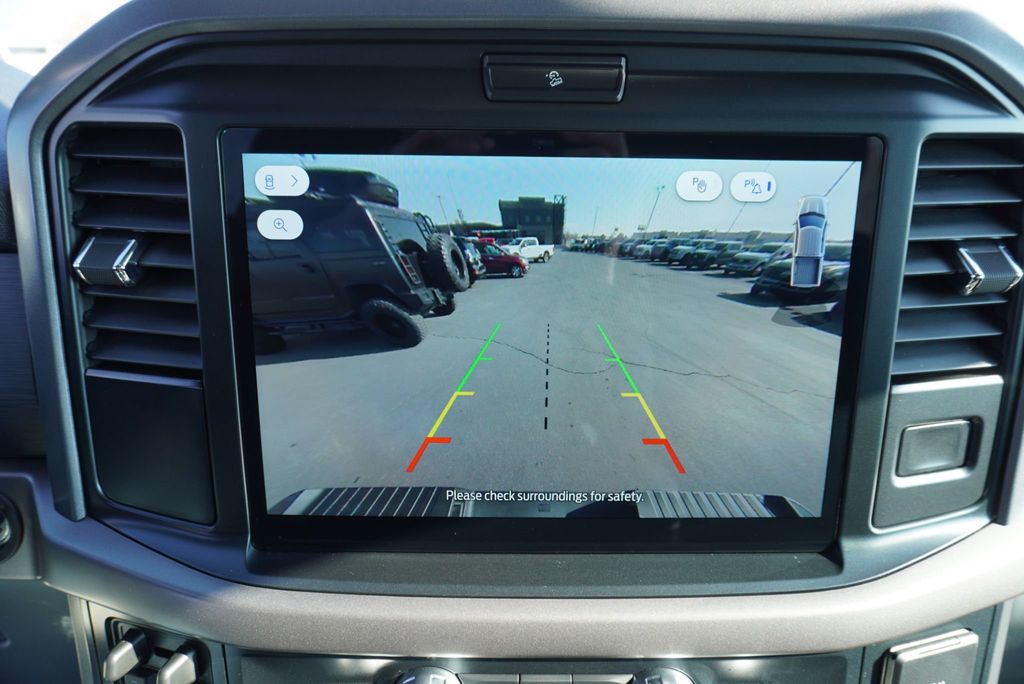 2025 Ford F-150 XLT FX4 - 22950499 - 38