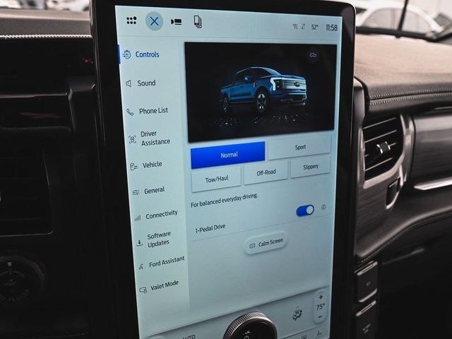 2025 Ford F-150 Lightning Flash - 22987600 - 15