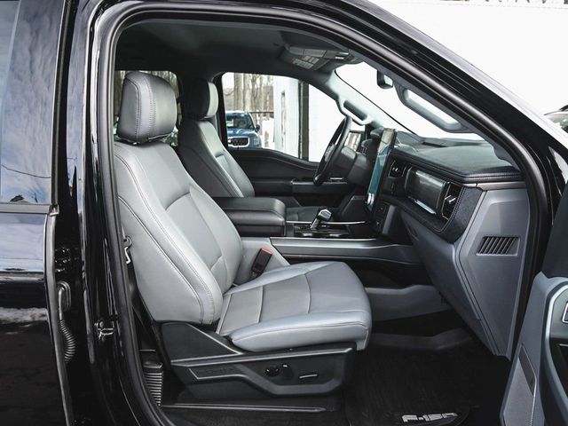 2025 Ford F-150 Lightning Flash - 22987600 - 28