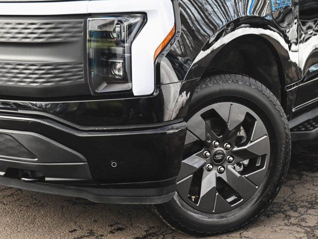 2025 Ford F-150 Lightning Flash - 22987600 - 31